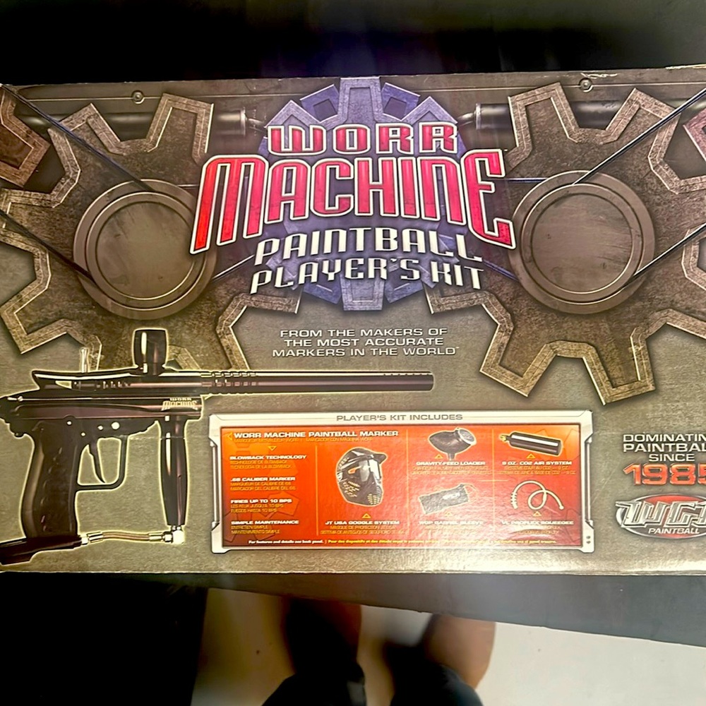 Worr machine, paintball player kit